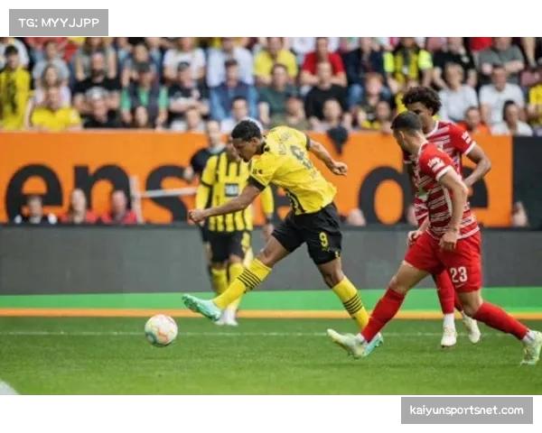 奥格斯堡取关键三分 主帅强调德甲中游球队需备两套方案